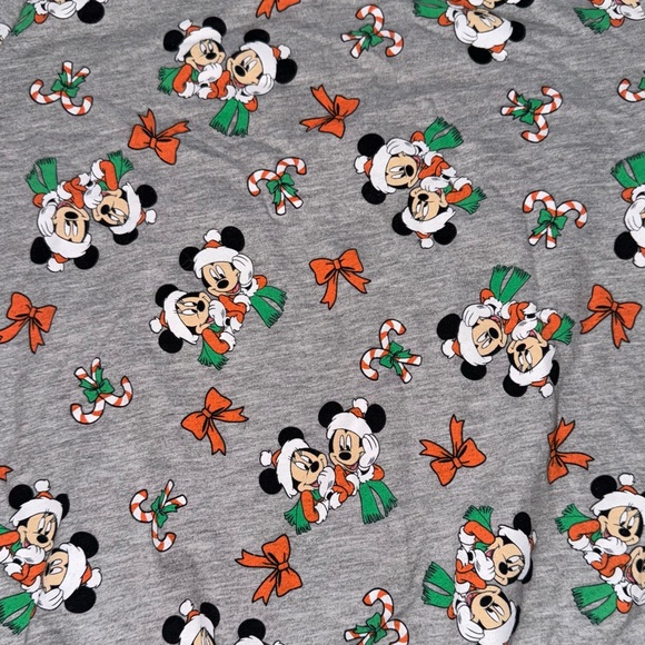 Mickey & Minnie Mouse Christmas Sweatshirt: Women’s XS: GUC: Disney Christmas - Picture 2 of 3